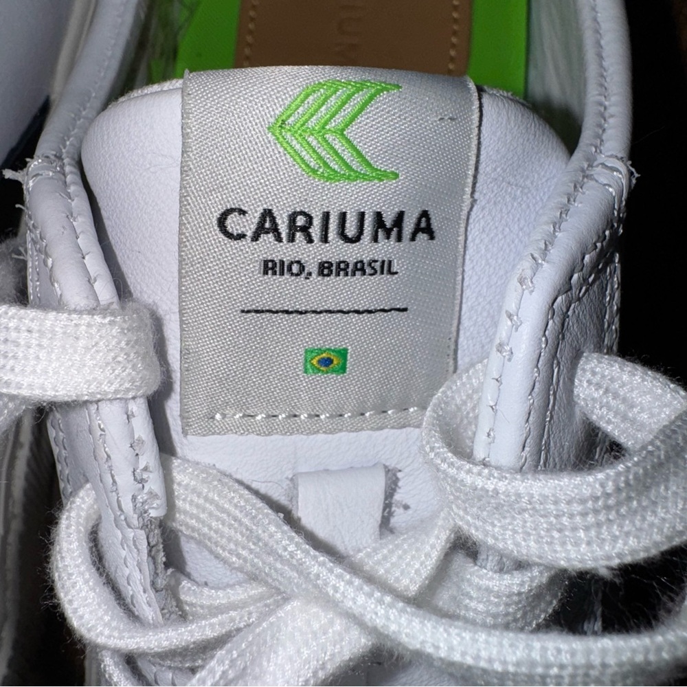 Cariuma White Leather Casual Sneakers Men’s 8.5 / Women’s 10 Black Logo - Picture 5 of 10